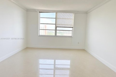 Copropriété à louer à Aventura, Floride: 120.77 m2 № 1990400 - photo 16