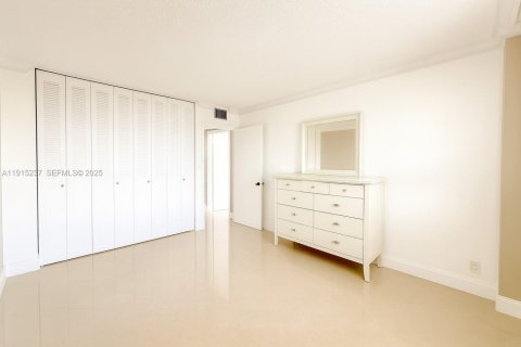 Copropriété à louer à Aventura, Floride: 120.77 m2 № 1990400 - photo 13