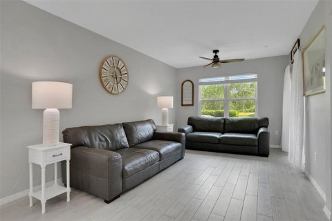 Townhouse in Daytona Beach, Florida 3 bedrooms, 155.43 sq.m. № 1866607 - photo 9