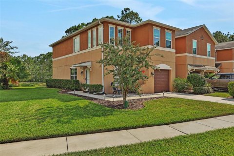 Townhouse in Daytona Beach, Florida 3 bedrooms, 155.43 sq.m. № 1866607 - photo 3