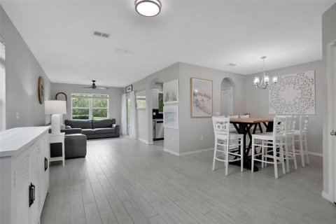 Townhouse in Daytona Beach, Florida 3 bedrooms, 155.43 sq.m. № 1866607 - photo 7