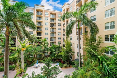 Condominio en alquiler en West Palm Beach, Florida, 2 dormitorios, 105.72 m2 № 1178419 - foto 1