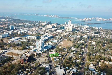 Купить коммерческую недвижимость в Клируотер, Флорида 236.62м2, № 1540979 - фото 1