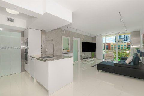 Copropriété à vendre à Miami, Floride: 2 chambres, 102.84 m2 № 1781743 - photo 1