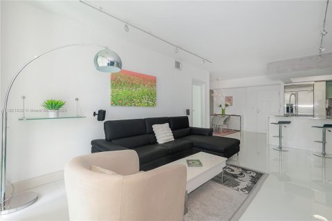 Copropriété à vendre à Miami, Floride: 2 chambres, 102.84 m2 № 1781743 - photo 2