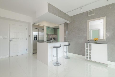 Copropriété à vendre à Miami, Floride: 2 chambres, 102.84 m2 № 1781743 - photo 6