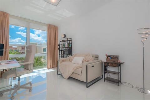 Copropriété à vendre à Miami, Floride: 2 chambres, 102.84 m2 № 1781743 - photo 5