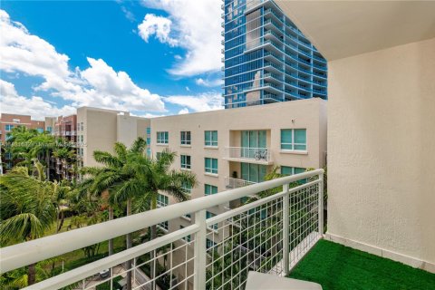 Copropriété à vendre à Miami, Floride: 2 chambres, 102.84 m2 № 1781743 - photo 18