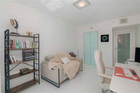 Copropriété à vendre à Miami, Floride: 2 chambres, 102.84 m2 № 1781743 - photo 22
