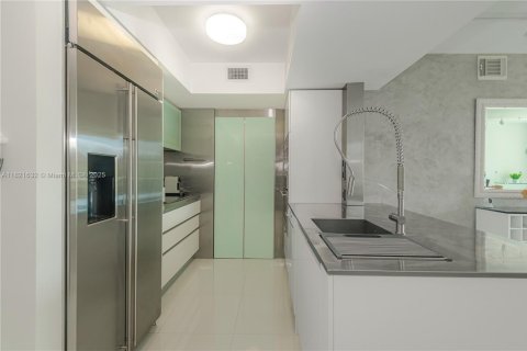 Copropriété à vendre à Miami, Floride: 2 chambres, 102.84 m2 № 1781743 - photo 26