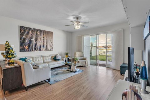 Casa en venta en Polk City, Florida, 4 dormitorios, 180.04 m2 № 2156804 - foto 7