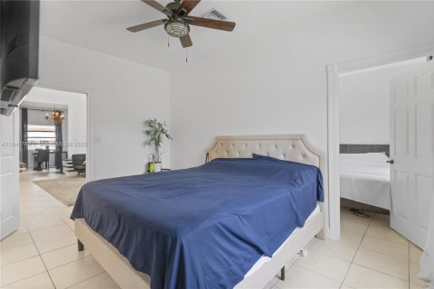 Villa ou maison à vendre à Hollywood, Floride: 4 chambres, 305.18 m2 № 1936683 - photo 21