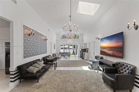 Villa ou maison à vendre à Hollywood, Floride: 4 chambres, 305.18 m2 № 1936683 - photo 6