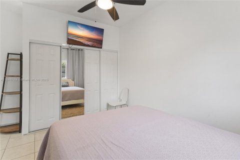 Villa ou maison à vendre à Hollywood, Floride: 4 chambres, 305.18 m2 № 1936683 - photo 16