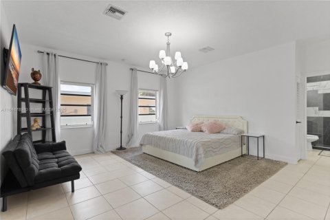 Villa ou maison à vendre à Hollywood, Floride: 4 chambres, 305.18 m2 № 1936683 - photo 26