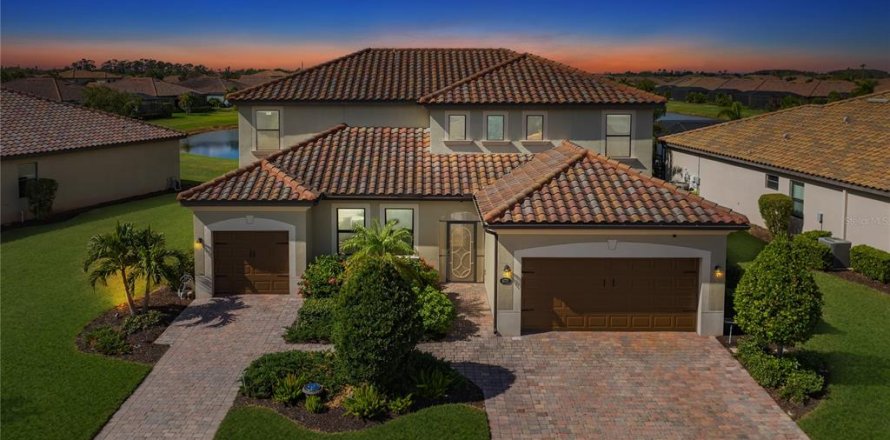 Villa ou maison à Bradenton, Floride 6 chambres, 365.48 m2 № 2396525