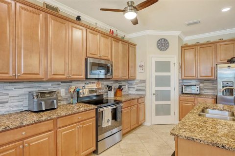 Villa ou maison à vendre à Bradenton, Floride: 6 chambres, 365.48 m2 № 2396525 - photo 17