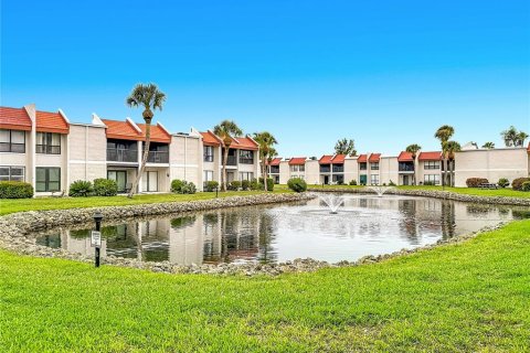 Condo in Bradenton Beach, Florida, 2 bedrooms  № 2400397 - photo 6