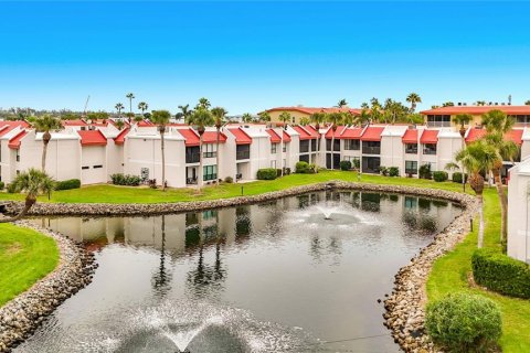 Condo in Bradenton Beach, Florida, 2 bedrooms  № 2400397 - photo 7