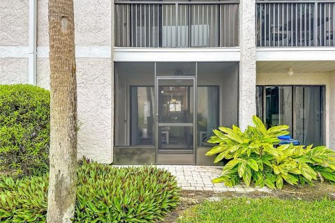Condo in Bradenton Beach, Florida, 2 bedrooms  № 2400397 - photo 4