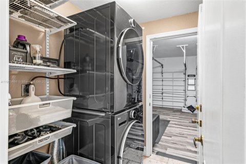 Купить виллу или дом в Майами, Флорида 4 спальни, 244.05м2, № 1954750 - фото 21