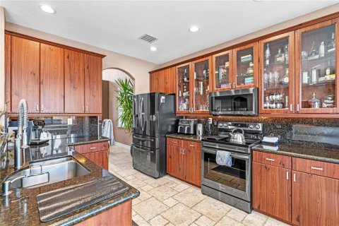 Villa ou maison à vendre à Miami, Floride: 4 chambres, 244.05 m2 № 1954750 - photo 17