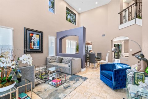 Villa ou maison à vendre à Miami, Floride: 4 chambres, 244.05 m2 № 1954750 - photo 13