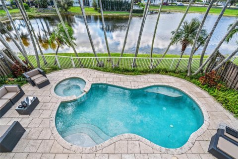 Купить виллу или дом в Майами, Флорида 4 спальни, 244.05м2, № 1954750 - фото 10