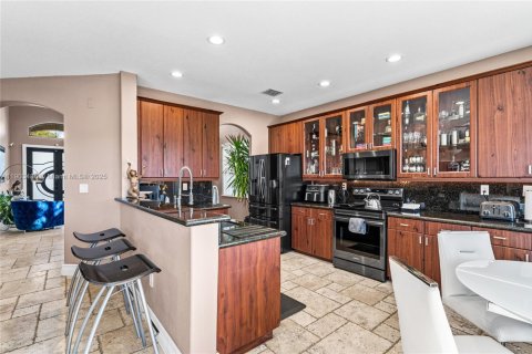 Купить виллу или дом в Майами, Флорида 4 спальни, 244.05м2, № 1954750 - фото 16