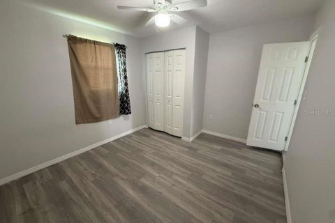House in Ruskin, Florida 4 bedrooms, 111.48 sq.m. № 2299901 - photo 16