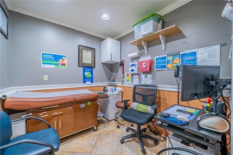 Commercial property in Riverview, Florida 167.22 sq.m. № 671388 - photo 16