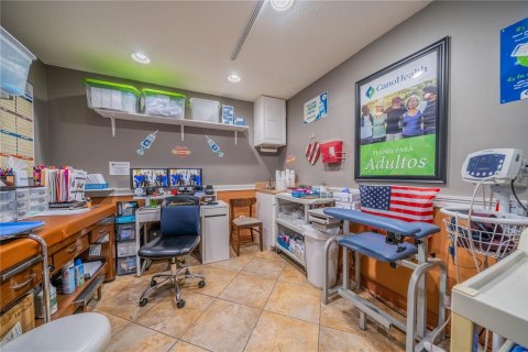 Commercial property in Riverview, Florida 167.22 sq.m. № 671388 - photo 17