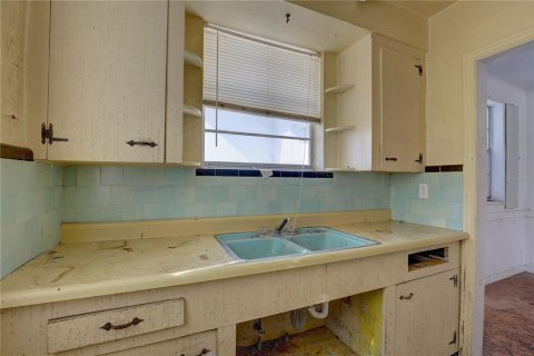 Casa en venta en Madeira Beach, Florida, 3 dormitorios, 115.85 m2 № 1612791 - foto 14