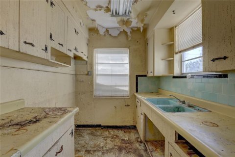 Casa en venta en Madeira Beach, Florida, 3 dormitorios, 115.85 m2 № 1612791 - foto 13