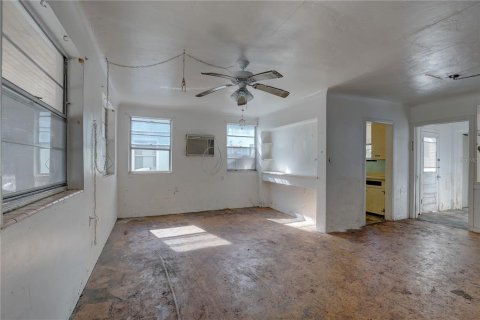 Casa en venta en Madeira Beach, Florida, 3 dormitorios, 115.85 m2 № 1612791 - foto 7