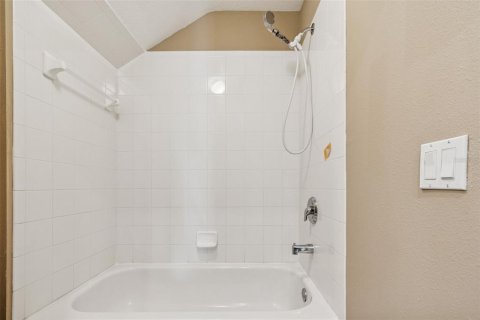 Купить виллу или дом в Эллентон, Флорида 7 комнат, 171.87м2, № 2136009 - фото 28