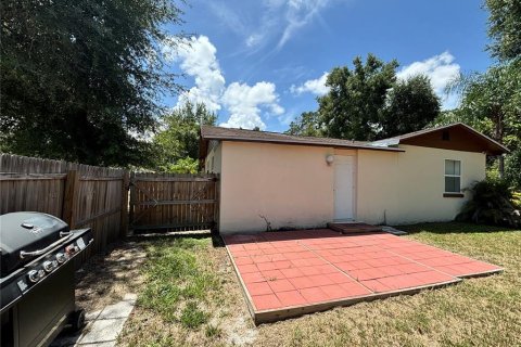 Villa ou maison à louer à Tampa, Floride: 2 chambres, 88.26 m2 № 2317256 - photo 18