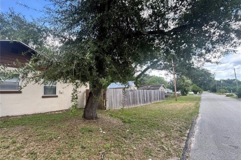 Villa ou maison à louer à Tampa, Floride: 2 chambres, 88.26 m2 № 2317256 - photo 13