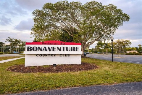 Condo in Weston, Florida, 2 bedrooms  № 2029814 - photo 15