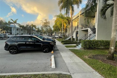 Condo in Weston, Florida, 2 bedrooms  № 2029814 - photo 14