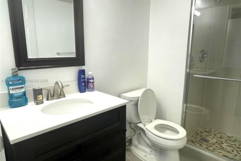 Condo in Weston, Florida, 2 bedrooms  № 2029814 - photo 4