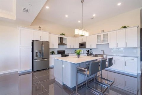 Condo in Kissimmee, Florida, 4 bedrooms in STOREY LAKE  № 1854033 - photo 6