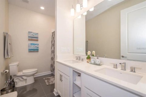 Condo in Kissimmee, Florida, 4 bedrooms in STOREY LAKE  № 1854033 - photo 15
