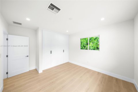 Casa en venta en Pinecrest, Florida, 4 dormitorios, 199.55 m2 № 1878362 - foto 21