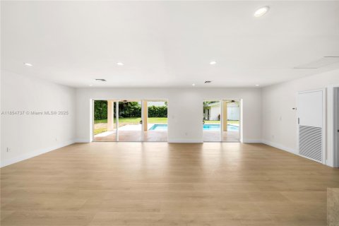 Casa en venta en Pinecrest, Florida, 4 dormitorios, 199.55 m2 № 1878362 - foto 3