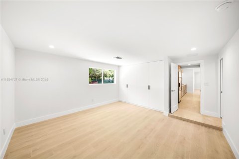 Casa en venta en Pinecrest, Florida, 4 dormitorios, 199.55 m2 № 1878362 - foto 24