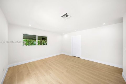 Casa en venta en Pinecrest, Florida, 4 dormitorios, 199.55 m2 № 1878362 - foto 16