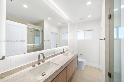 Casa en venta en Pinecrest, Florida, 4 dormitorios, 199.55 m2 № 1878362 - foto 23