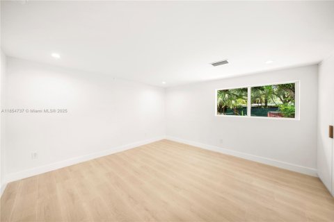 Casa en venta en Pinecrest, Florida, 4 dormitorios, 199.55 m2 № 1878362 - foto 25
