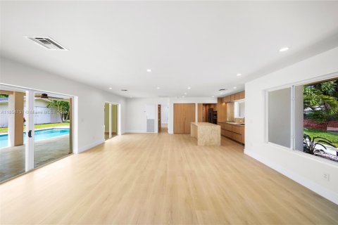 Casa en venta en Pinecrest, Florida, 4 dormitorios, 199.55 m2 № 1878362 - foto 5